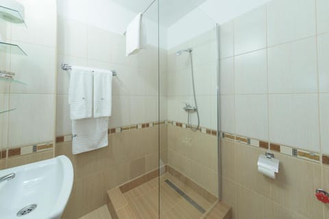 Bathroom, Photo of the whole room