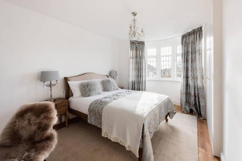 The Bluebird - One Bedroom Apartment in Watford Condo in Watford