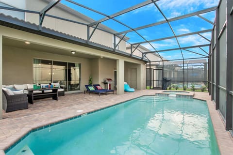 8 Bedroom, 6 Bathroom Upscale Villa Near All The Fun in Kissimmee Chalet in Four Corners