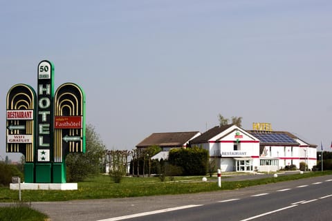 Property building, Facade/entrance