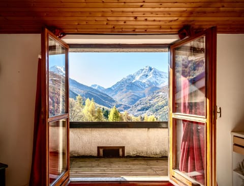 Balcony/Terrace, Garden view, Mountain view