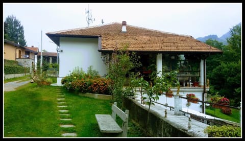 Property building, Garden, View (from property/room), Lobby or reception, Garden view