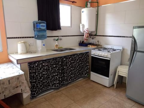 MONOAMBIENTE para 2 personas, no incluye blanqueria Apartment in Chascomús