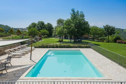 Natural landscape, Garden view, Swimming pool, sunbed