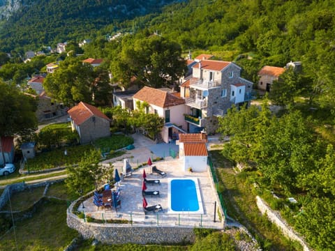 Villa Tonci - comfortable & surrounded by nature House in Tučepi