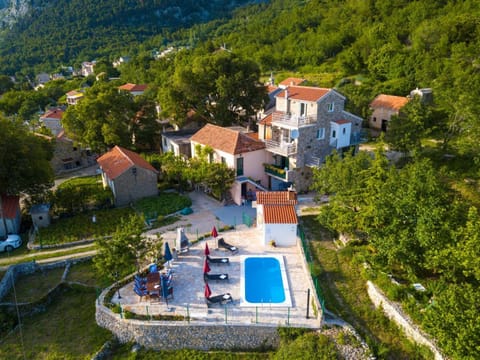 Property building, Bird's eye view