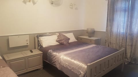 Brampton Guest House Bed and Breakfast in Paignton