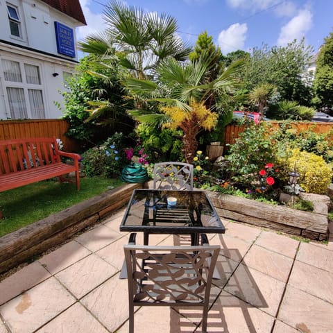 Garden, Balcony/Terrace