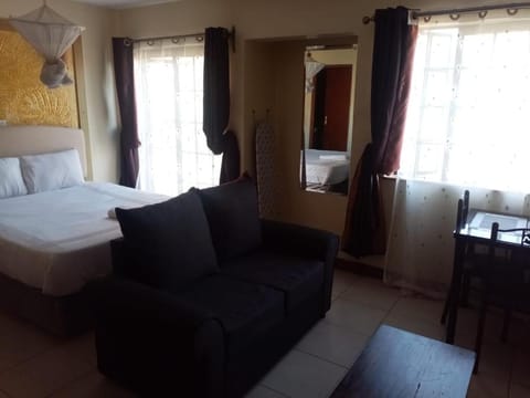 Kim Suites - Mvuli Studio Apartment Bed and Breakfast in Nairobi