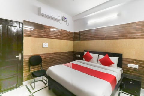 OYO CSRK Hotel in Delhi