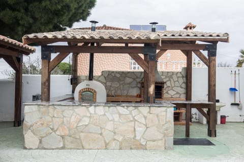 Chalet Bateria Colorá Haus in Chiclana de la Frontera