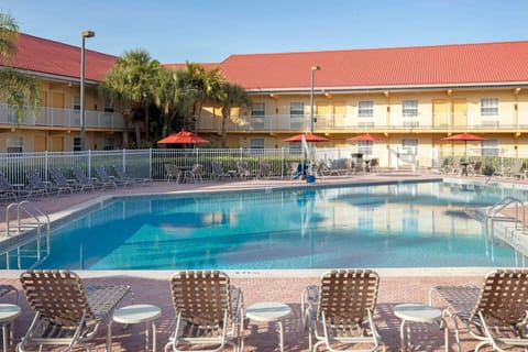 La Quinta Inn by Wyndham Cocoa Beach-Port Canaveral Hotel in Cocoa Beach