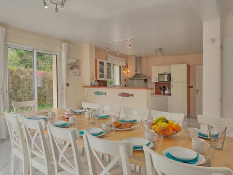 Holiday Home La Pointe de Kerners by Interhome House in Arzon