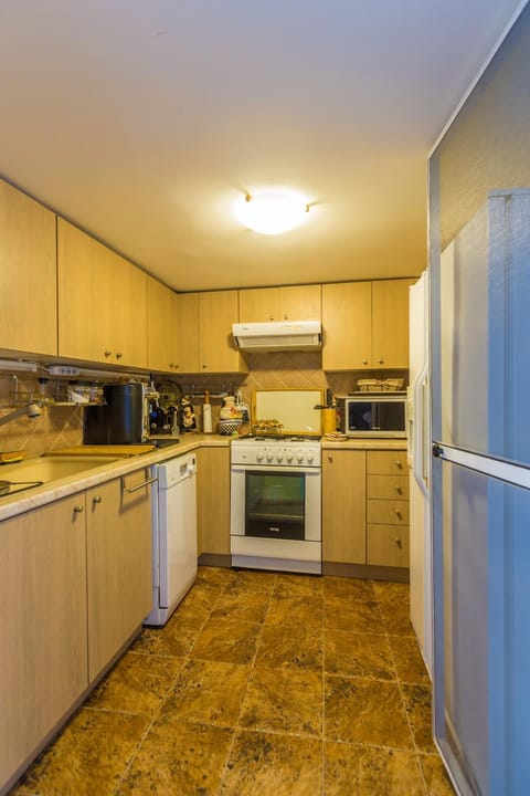 Kitchen or kitchenette, minibar, pet friendly, stove