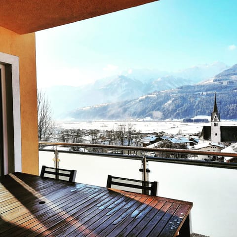 Balcony/Terrace, Landmark view, Mountain view