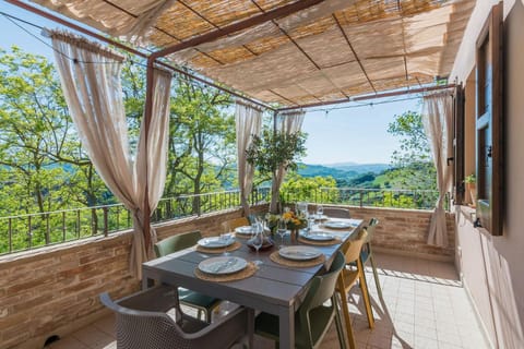 View (from property/room), Balcony/Terrace, Dining area