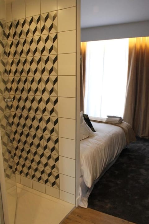 Shower, Bathroom, Bedroom