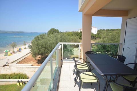 View (from property/room), Balcony/Terrace, Seating area, Sea view