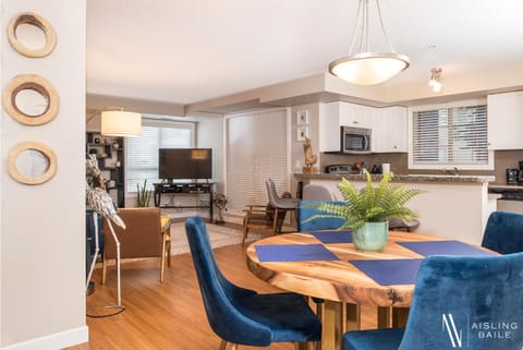 Rustic Modern 2 Bed 2 Bath with Lakeview Pool and Hot Tub Condo in Invermere