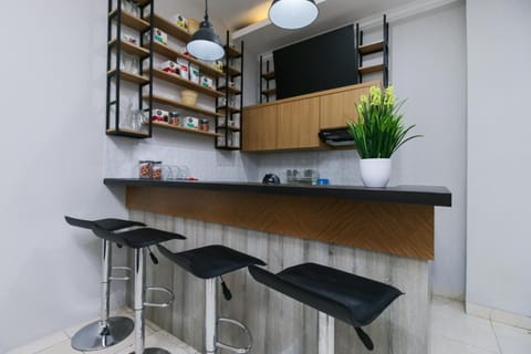 Kitchen or kitchenette, Communal kitchen