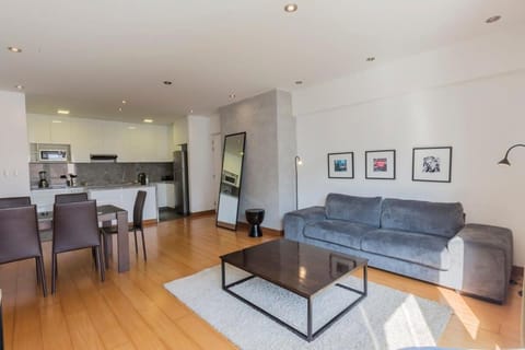 Stylish 2BR at Malecon Appartement in Barranco