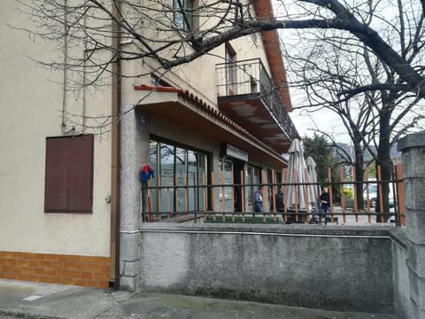 Facade/entrance