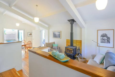 Nature Lovers Dream Hikes Fireplace Haus in Wentworth Falls