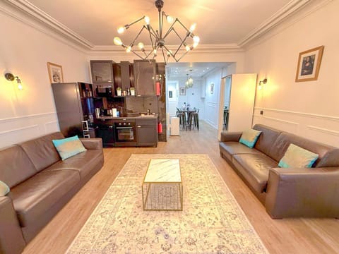 107 - Urban Luxury Opera Vinci Apartment in Paris