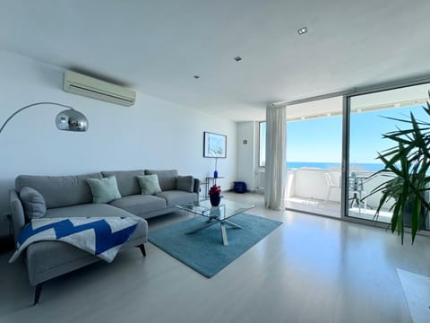 Living room, Sea view