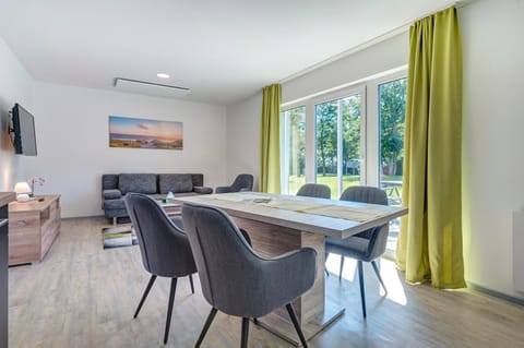 Living room, Dining area