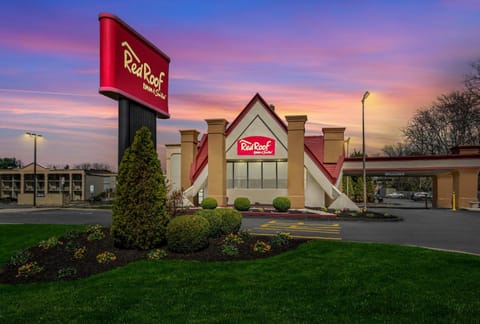 Red Roof Inn and Suites Newark - University Motel in Delaware