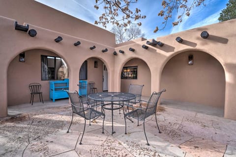 Adobe House with Patio - Walk to Dtwn Plaza and Shops! House in Santa Fe