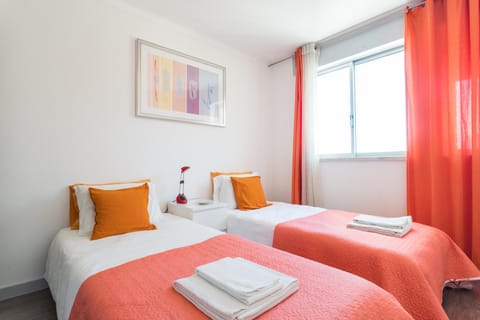 Parque das Nações, near Airport, Metro Station Apartment in Lisbon