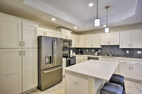 Kissimmee Condo with Resort-Style Amenities! Apartment in Kissimmee