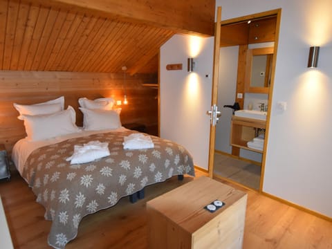 Chalet spacieux, skis aux pieds avec sauna, jacuzzi et salle de sport, proche centre et pistes - FR-1-467-68 Chalet in Le Grand-Bornand