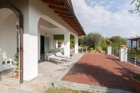 Villa 3 Olivi - sleep 5 - in Lenno Haus in Lenno