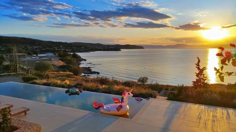 Nearby landmark, Day, Natural landscape, Mountain view, Pool view, Sea view, Swimming pool, Sunset, sunbed