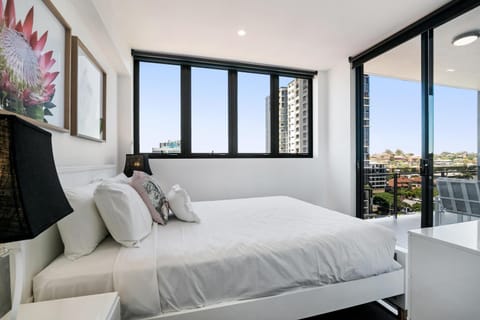 Convenient 2-Bed Apartment with Panoramic Views Condo in Toowong