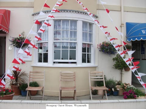 Property building, Day, Summer, Balcony/Terrace, Beach