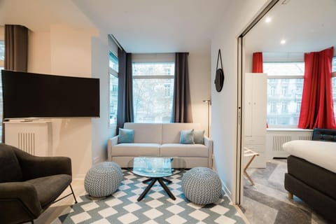 SUITE COCTEAU : au cœur de la Rive Gauche, neuf, design, 2/4/6 personnes Appartement in Paris