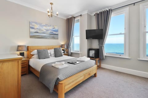 Beach Front Guest House Bed and Breakfast in Eastbourne