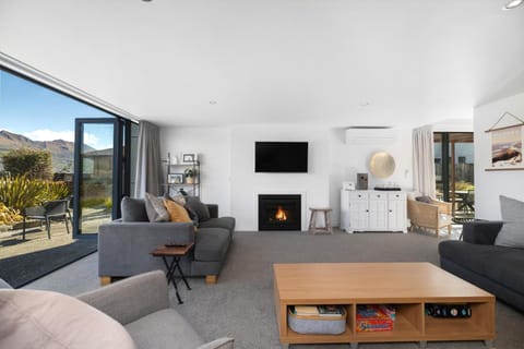 King Of The Hill House in Wanaka