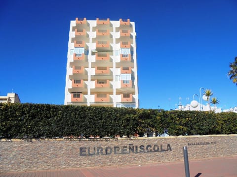 Property building, Facade/entrance, Off site