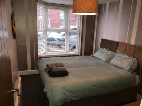 Ground Floor Contemporary 1 Bed Apartment Apartment in Birmingham