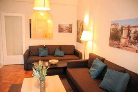 Comfortable apartment in Acropolis Condominio in Athens