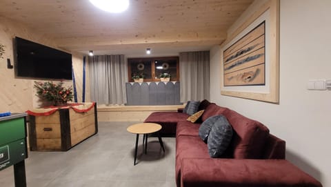 Communal lounge/ TV room