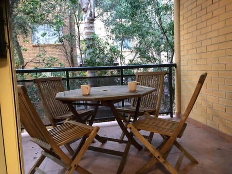 Escape to Strathfield for 8 guests Eigentumswohnung in Sydney