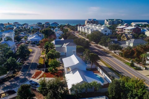 Cottages of Crystal Beach: Clipper Cove House in Destin