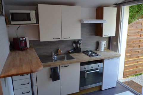 Joli studio au calme dans un jardin privatif House in Normandy