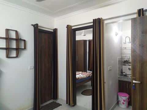 The Raveesh Lado - 1BHK Fully Furnished Apartment Condo in New Delhi